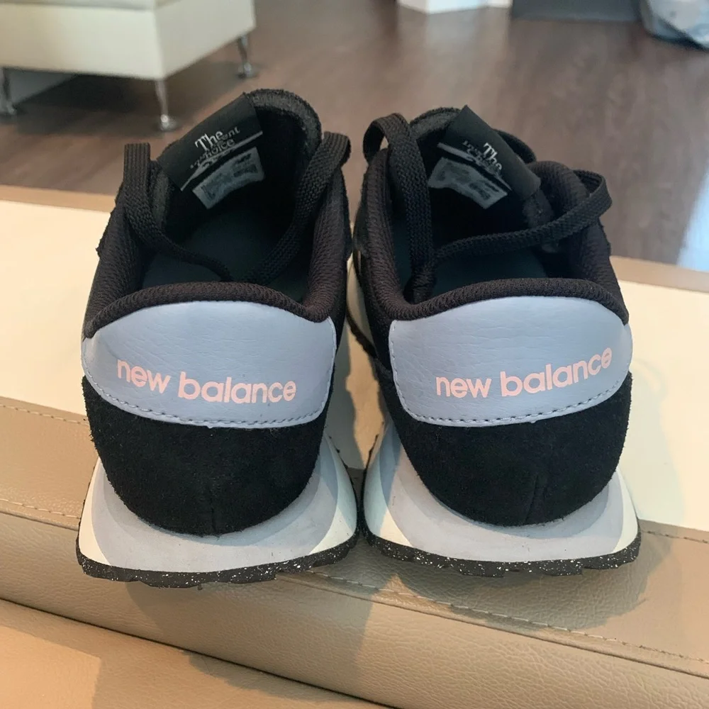New Balance 237 Sneakers - Picture 10 of 13